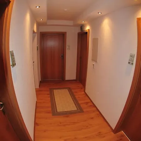 Πανσιόν Haus Scheiber 4*