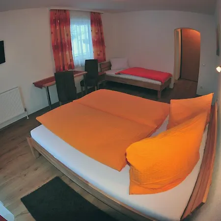 Πανσιόν Haus Scheiber 4*