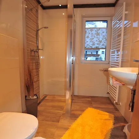 Πανσιόν Haus Scheiber 4*