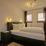 Haus Scheiber בית הארחה