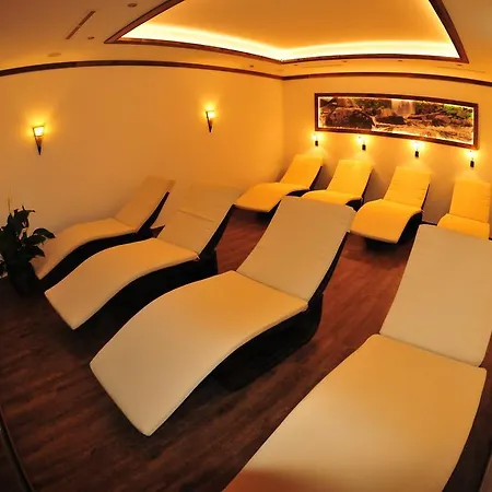 Haus Scheiber בית הארחה 3*